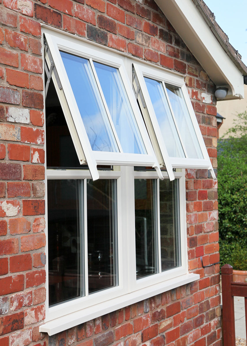 Sash Horn Window in white
